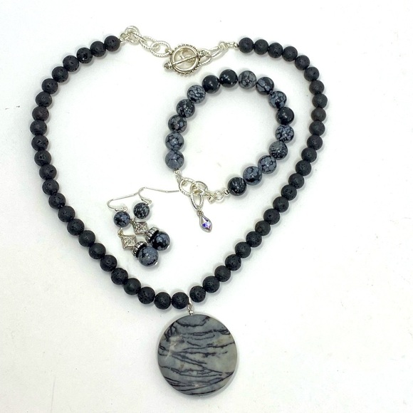 Lava rock necklace with marble pendant & snowflake jasper bracelet + earrings - Picture 5 of 8